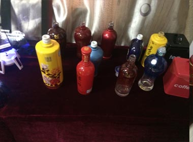 酒瓶花紙類(lèi)