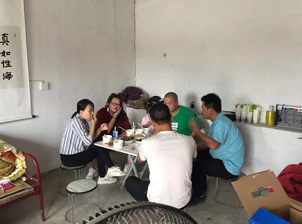 絲珂瑞團(tuán)隊(duì)賞玩中秋農(nóng)莊游