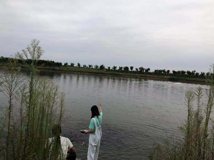 絲珂瑞團(tuán)隊(duì)賞玩中秋農(nóng)莊游