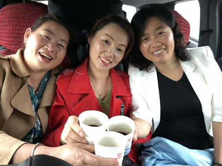 絲珂瑞團(tuán)隊(duì)賞玩中秋農(nóng)莊游